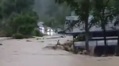 Jalan Lintas Aceh Tengah ke Gayo Lues Lumpuh Total