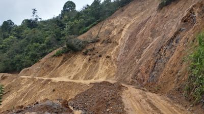Jalan Rusak Pascabencana Aceh Tengah Belum Diperbaiki,Serasa Melintasi Jalan Sirathol Mustaqim/Neraka
